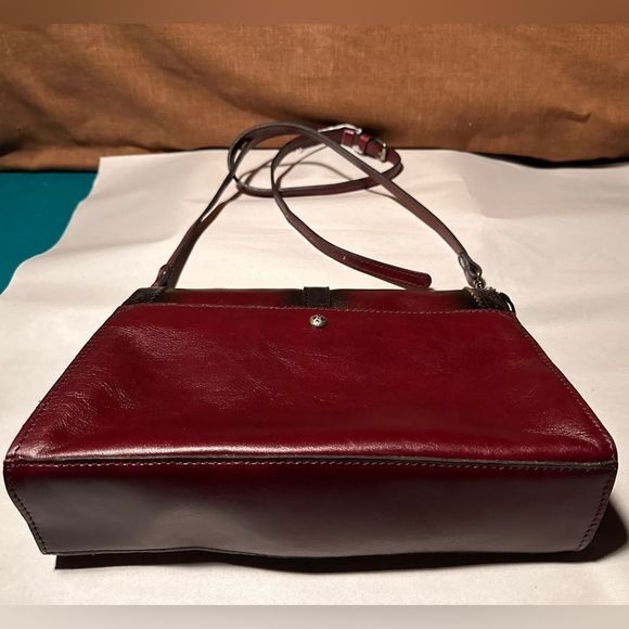 Patricia Nash leather Tijola Crossbody - Picture 6 of 6